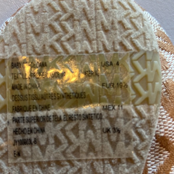 Michael Kors- baby girls shoes- size 4 - Picture 3 of 5